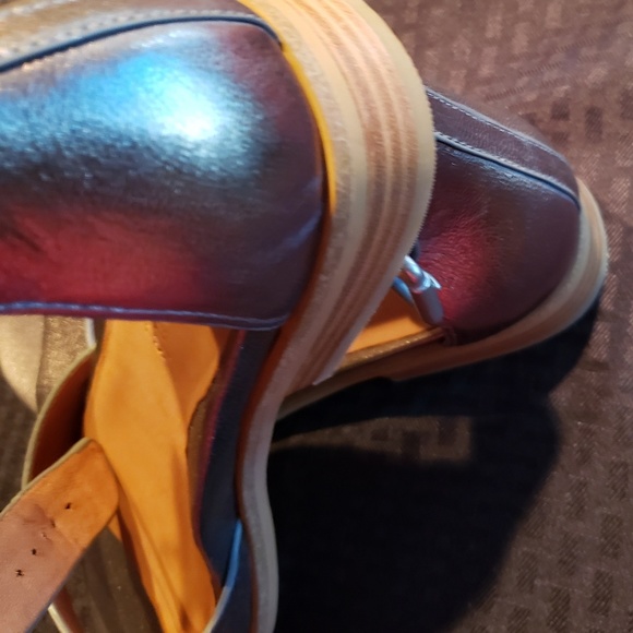 Gentle Souls by Kenneth Cole - Picture 4 of 4